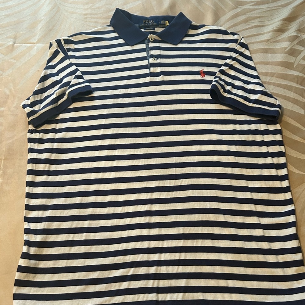 Blue/white stripe polo 👕